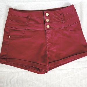 Womens Refuge Shorts. Maroon